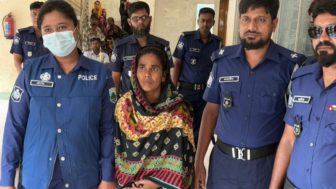 বগুড়ায় আলোচিত সেই বিড়াল হত্যাকারী বুলবুলি বেগম গ্রেপ্তার