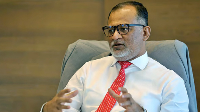 হেলিকপ্টার কোম্পানির মালিক হতে সাবেক বিমান উপদেষ্টার লঙ্কাকাণ্ড!