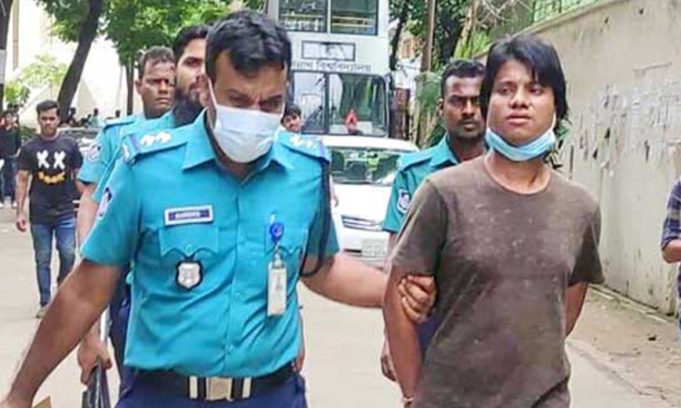 জবিতে ভর্তি পরীক্ষায় প্রক্সি দিতে এসে ঢাবি শিক্ষার্থী আটক
