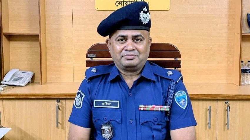 নোয়াখালীতে আ.লীগ নেতার বাড়িতে ভূরিভোজ, সেনবাগের ওসি প্রত্যাহার