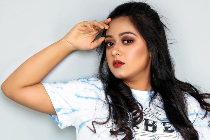 মেয়ে মানুষের বয়স আর ওজন জিজ্ঞেস করতে হয় না : দীঘি