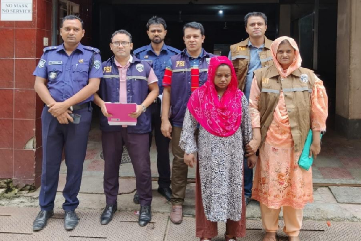 লঞ্চের কেবিনে ‘জ্বীনের বাদশার’ লাশ, সাবেক স্ত্রী গ্রেপ্তার 