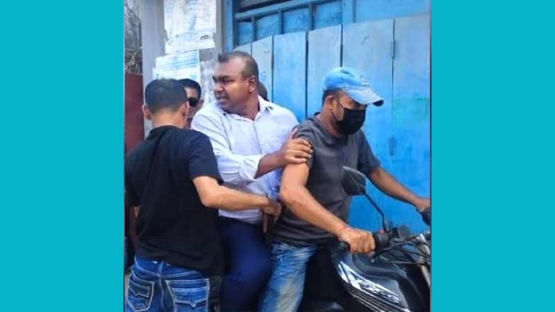 খুলনায় সাব রেজিস্ট্রারকে তুলে নিয়ে যাওয়ার অভিযোগ