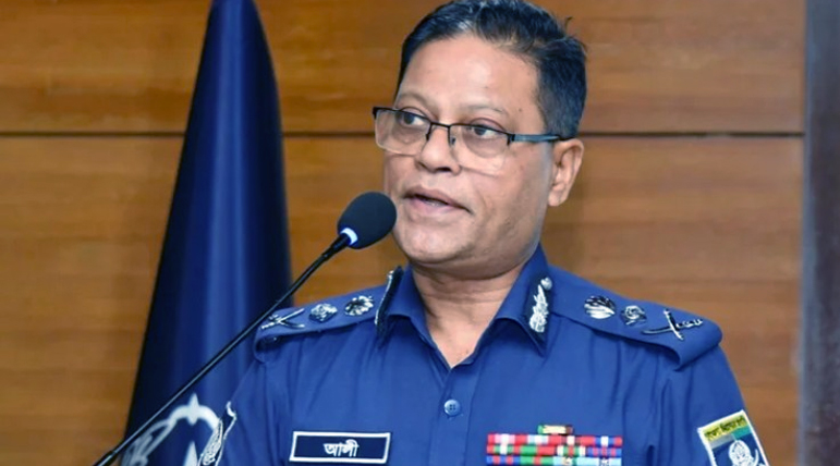 সরতেই হচ্ছে পুলিশ প্রধানকে