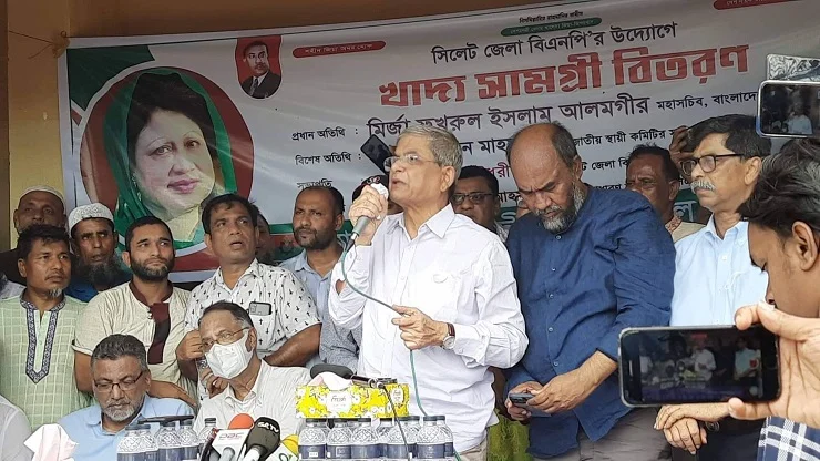 বন্যাদুর্গতরা হাহাকার করছে, সরকার উৎসবে মেতেছে : ফখরুল