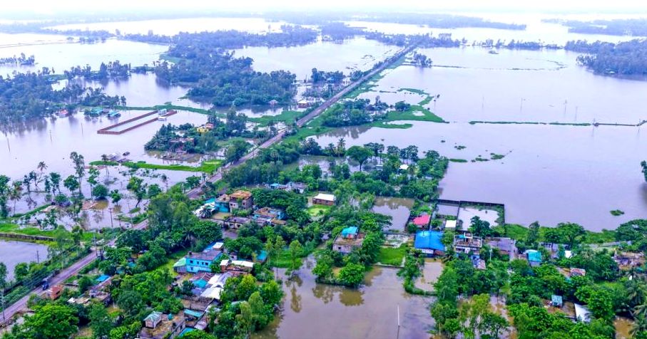 বন্যা ও পাহাড়ধসে কক্সবাজারে ২৬ প্রাণহানি, লাখো মানুষের জীবন দুর্বিষহ