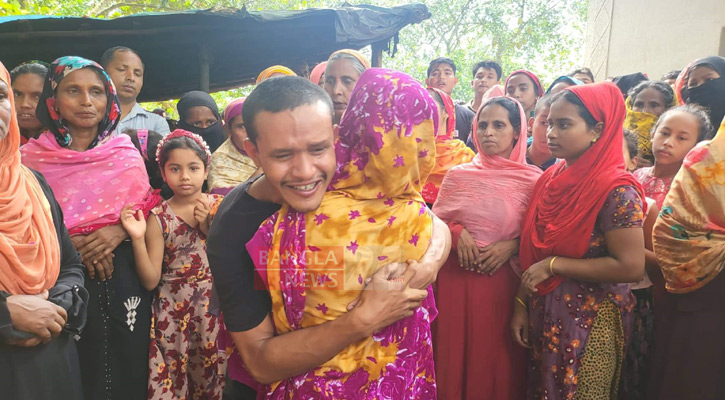 নরসিংদীতে ছেলে-মেয়েসহ মায়ের গলা কাটা মরদেহ উদ্ধার