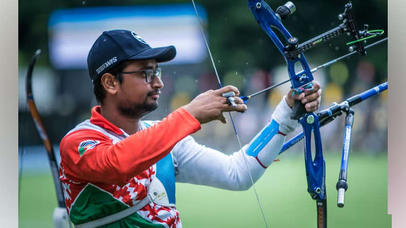 হঠাৎ রোমান সানা জাতীয় দল থেকে অবসরে