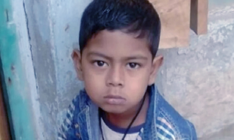 খুলনায় নির্মাণাধীন ট্যাংকির ম্যানহোলে পড়ে শিশুর মৃত্যু