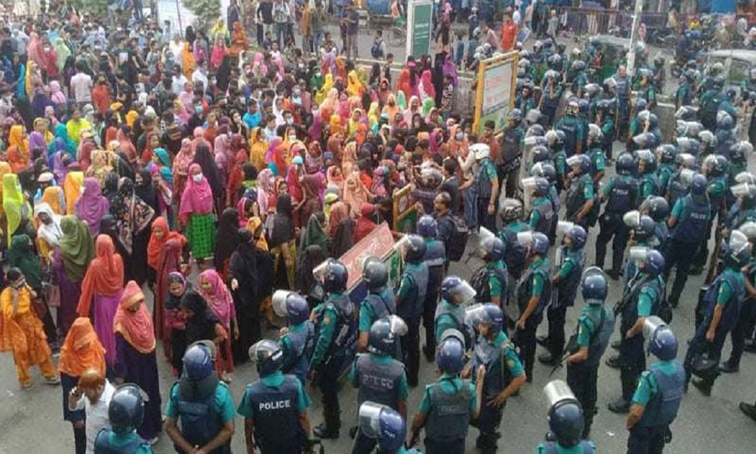 মিরপুরে ফের গার্মেন্টস শ্রমিকদের সড়ক অবরোধ করে বিক্ষোভ