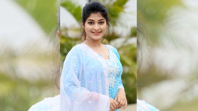 নাটকে আমার চরিত্রের বয়স ষাট : সারিকা