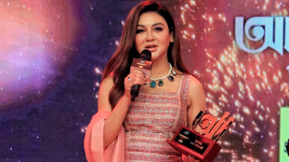 কলকাতায় ফের সেরা অভিনেত্রী জয়া আহসান