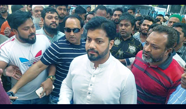 মেয়র পদ নিয়ে আদেশ কাল, রাজপথ ছেড়ে না যাওয়ার নির্দেশ ইশরাকের