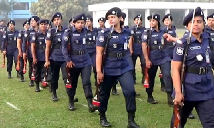 পুলিশে নিয়োগ পেতে হলে পার করতে হবে সাত ধাপ