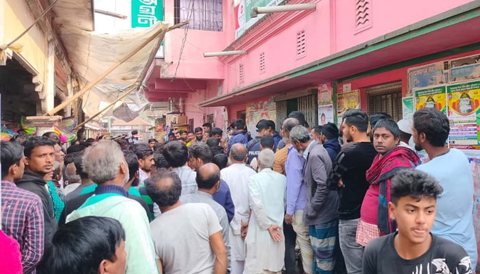 ব্যাংকের ভেতরে মিলল দুই আনসার সদস্যের মরদেহ