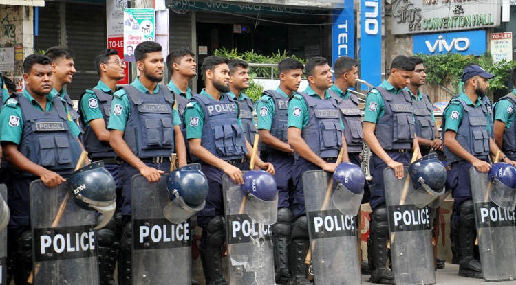 আওয়ামী লীগ ও বিএনপির পাল্টাপাল্টি কর্মসূচি, সতর্ক পুলিশ