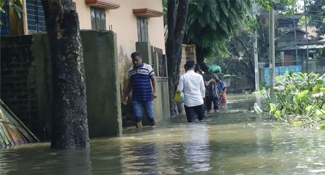 ফুলে-ফেঁপে ওঠেছে উত্তরের নদ-নদী, বন্যার শঙ্কা