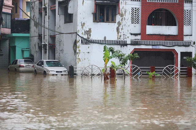 জলেমগ্ন সিলেট : ডুবেছে অর্ধশতাধিক এলাকা