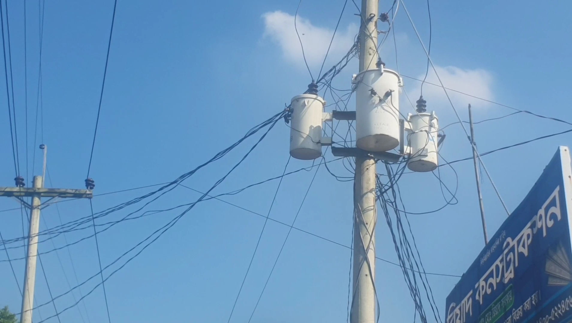 মরা গ্রাহকের ওপর খাড়ার ঘাঁ