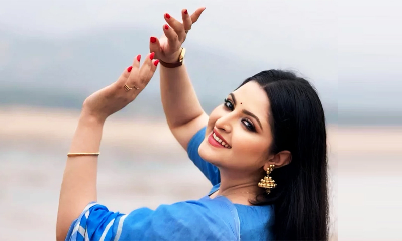 বাই বাই রাসেলস ভাইপার, ওয়েলকাম পরীমণি
