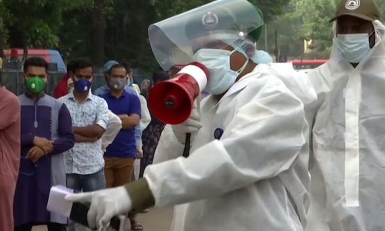 বাড়ছে মৃত্যু, বাড়ছে ভয়