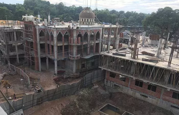 প্রবাসী স্যার এনামের ১১শত কোটি টাকার নিঃস্বার্থ বিনিয়োগ